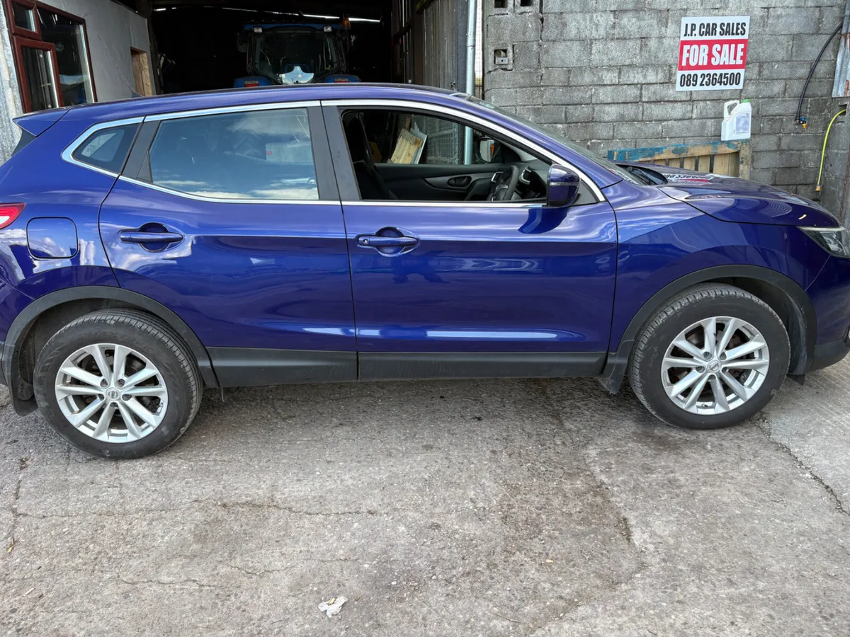 Nissan Qashqai 2015 Automatic - Image 4