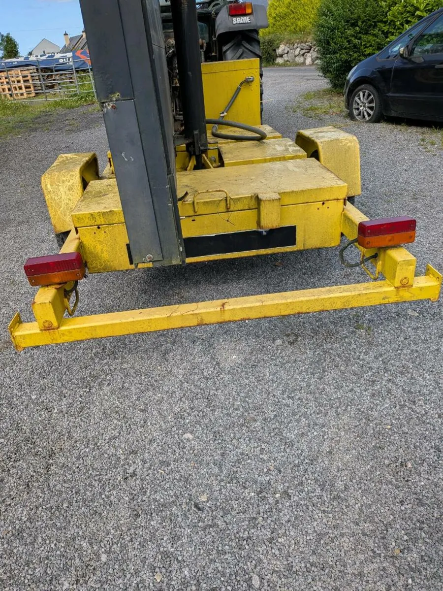 Trailer - Image 1