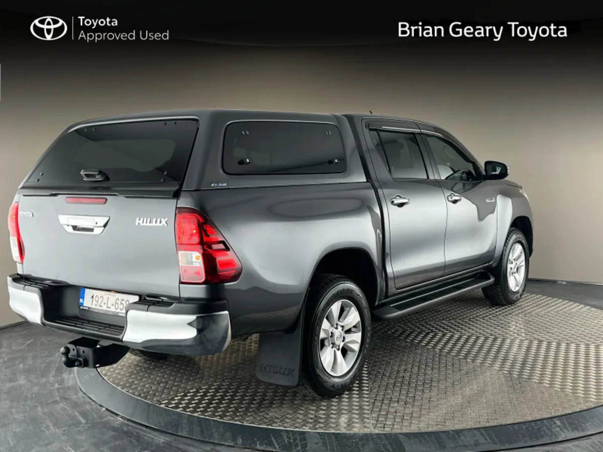 Toyota Hilux HILUX DOUBLE CAB SR5 - Image 2