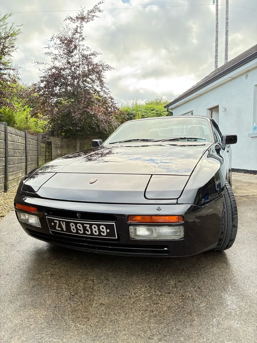 Porsche 944 S2 Cabriolet - Image 2