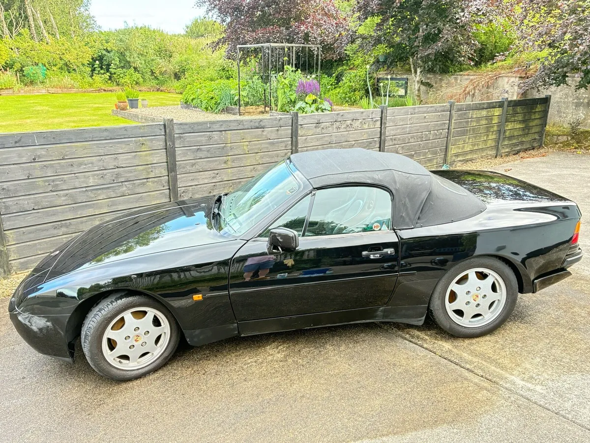 Porsche 944 S2 Cabriolet - Image 3