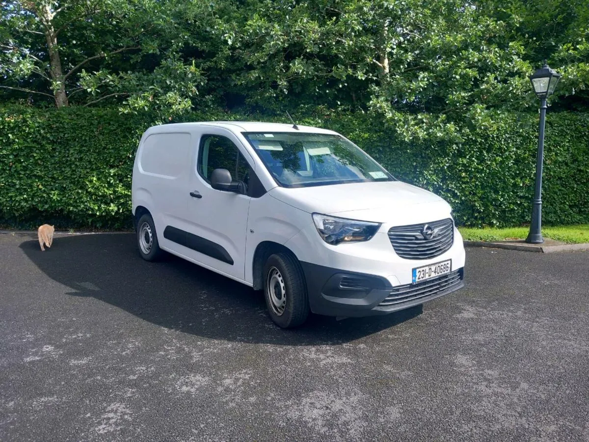 Opel Combo 100PS Komfort - Image 1