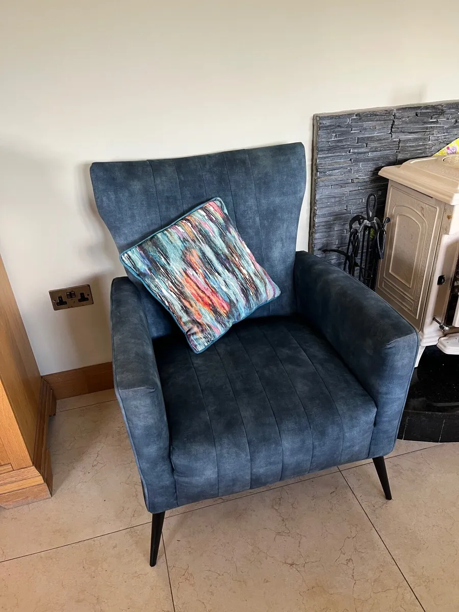 Teal arm chairs - Image 1