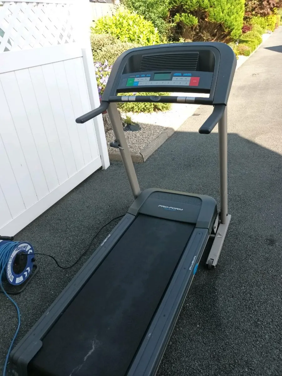 Fitness treadmill - Image 1