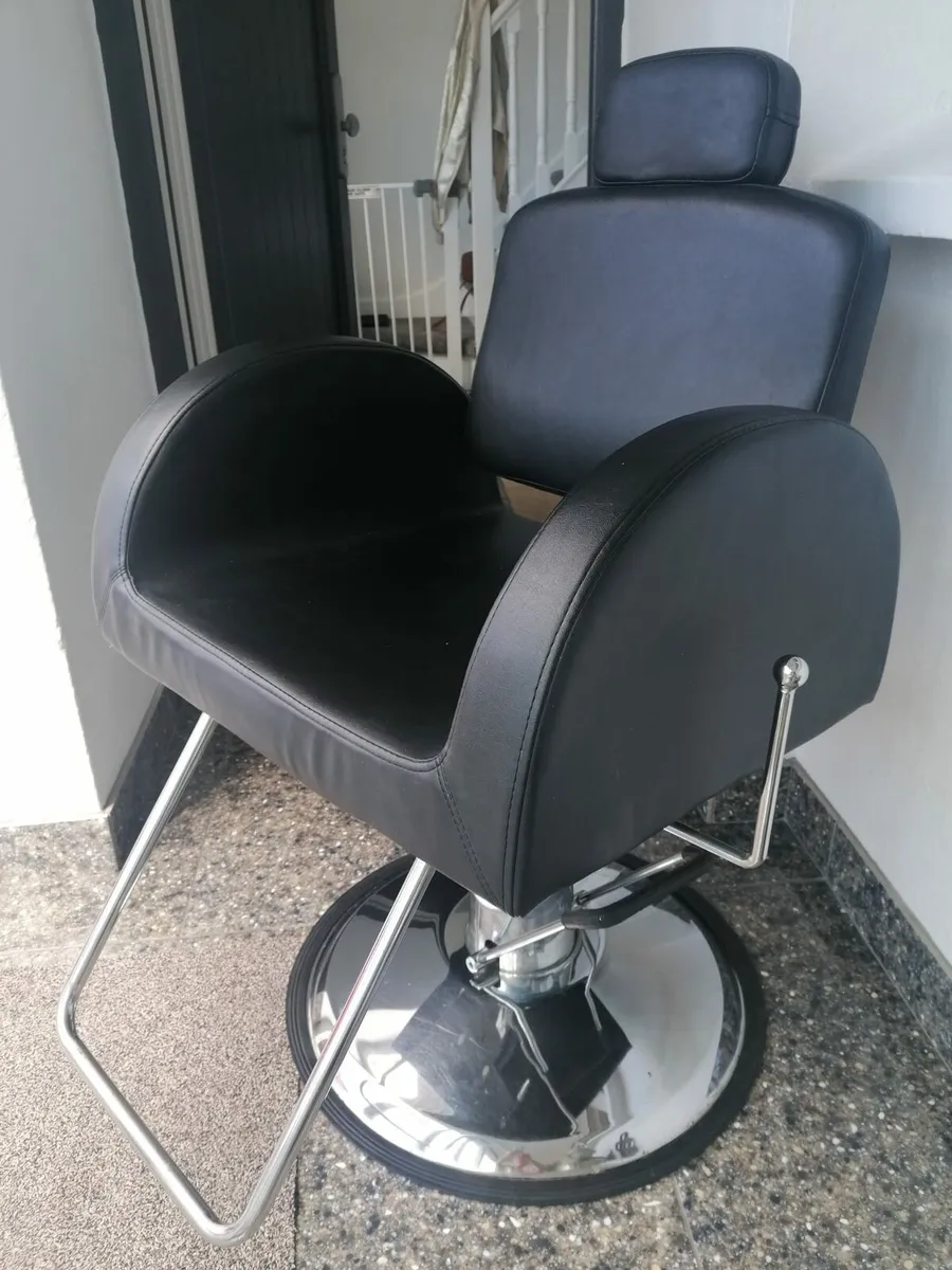 Barber chair