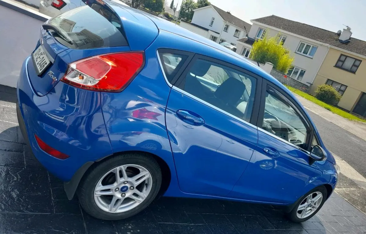 2013 Ford Fiesta - Image 2