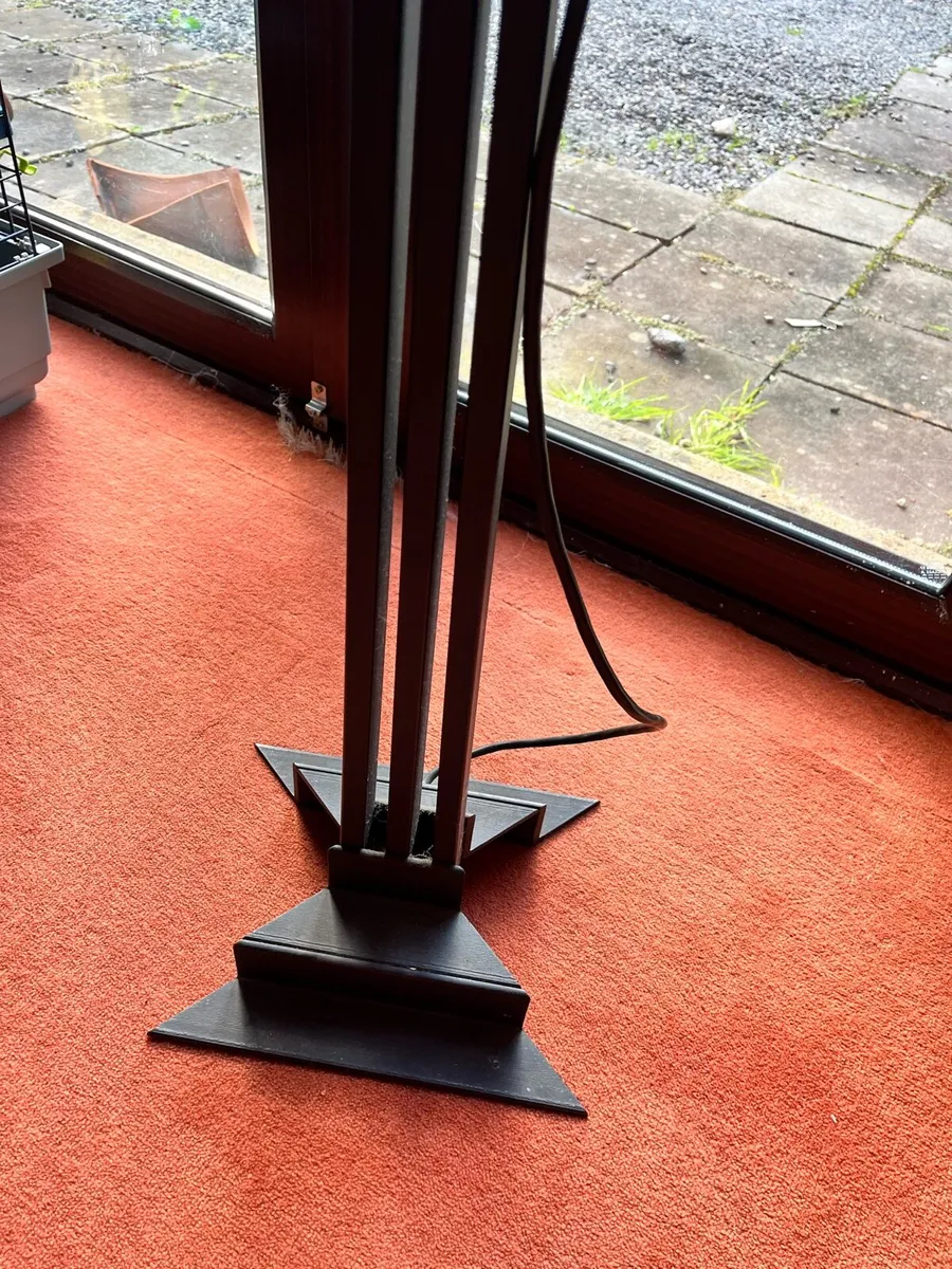 Tall iron lamp - Image 3