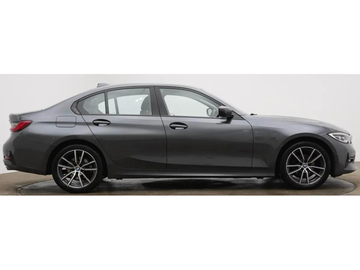 BMW 3-Series SPORT - Image 2