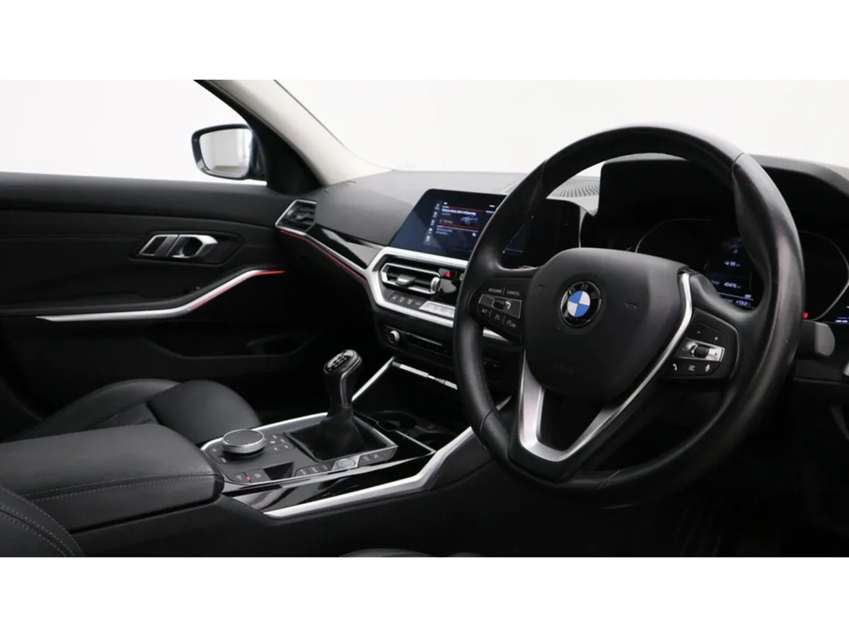 BMW 3-Series SPORT - Image 4