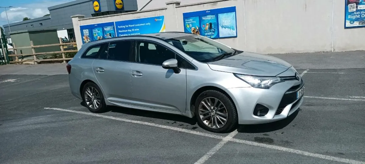 Toyota Avensis Luna 2017 2.0 d4d - Image 2