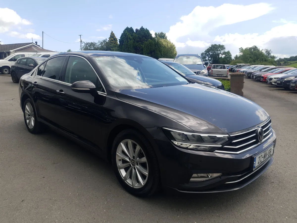Volkswagen Passat 2021 - Image 1