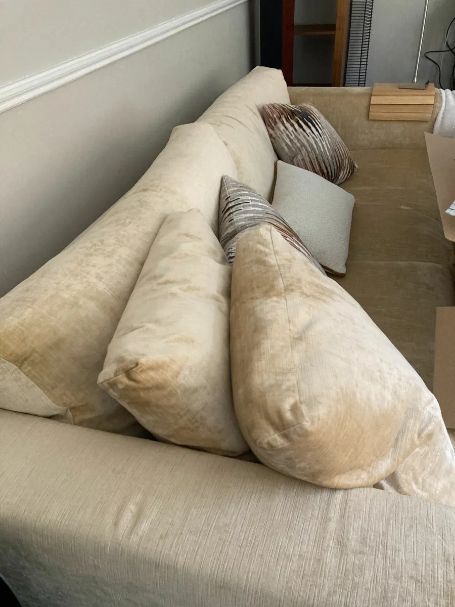 Three seater couch - Image 2