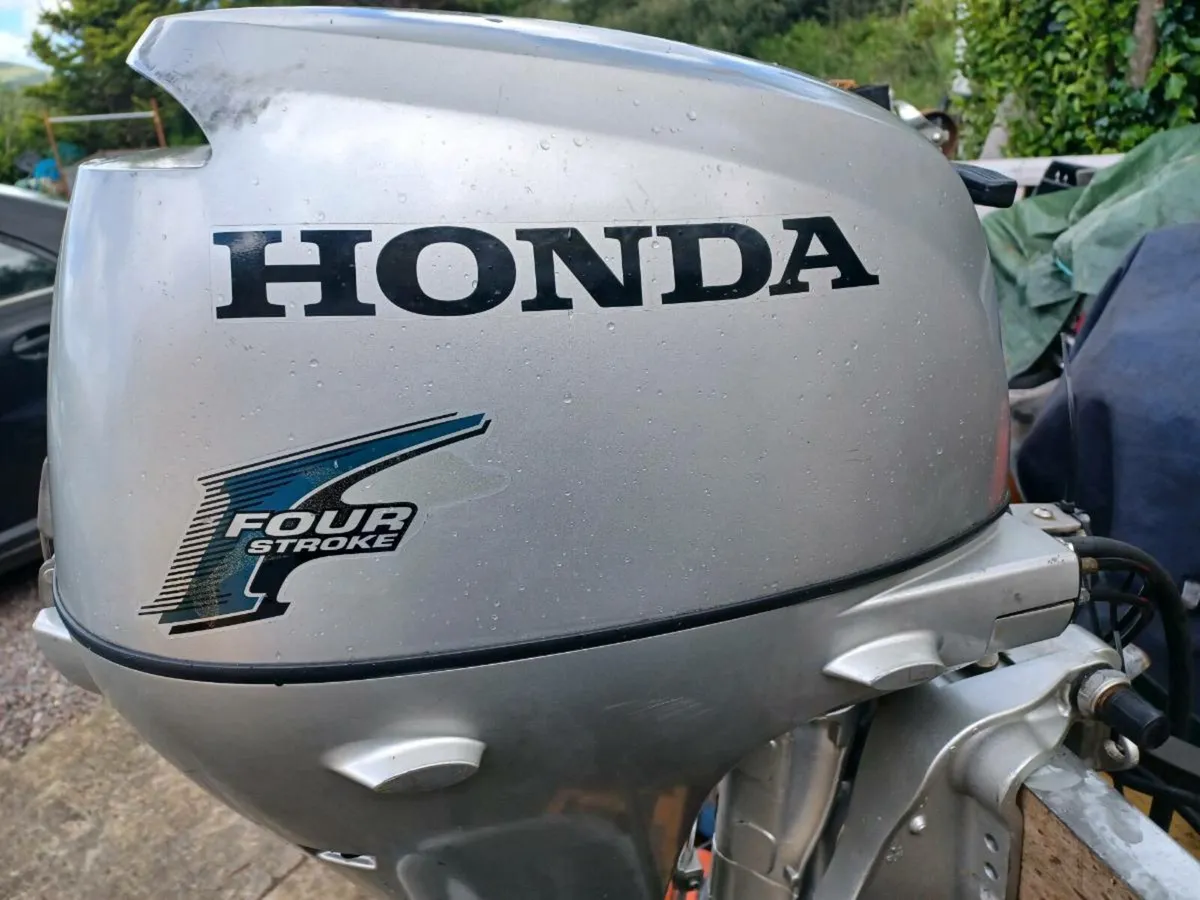 Honda 20hp outboard engine - Image 1