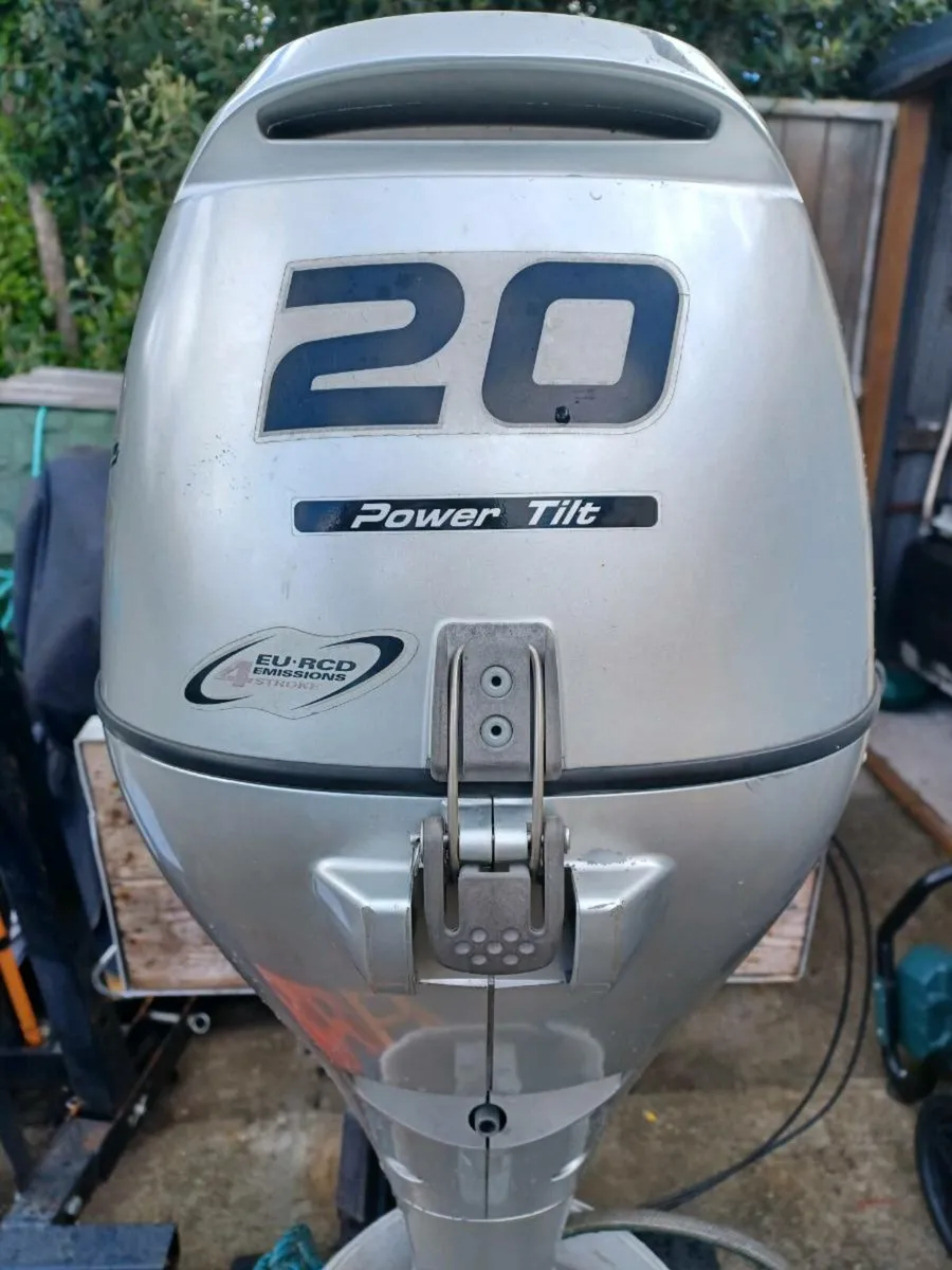 Honda 20hp outboard engine - Image 2