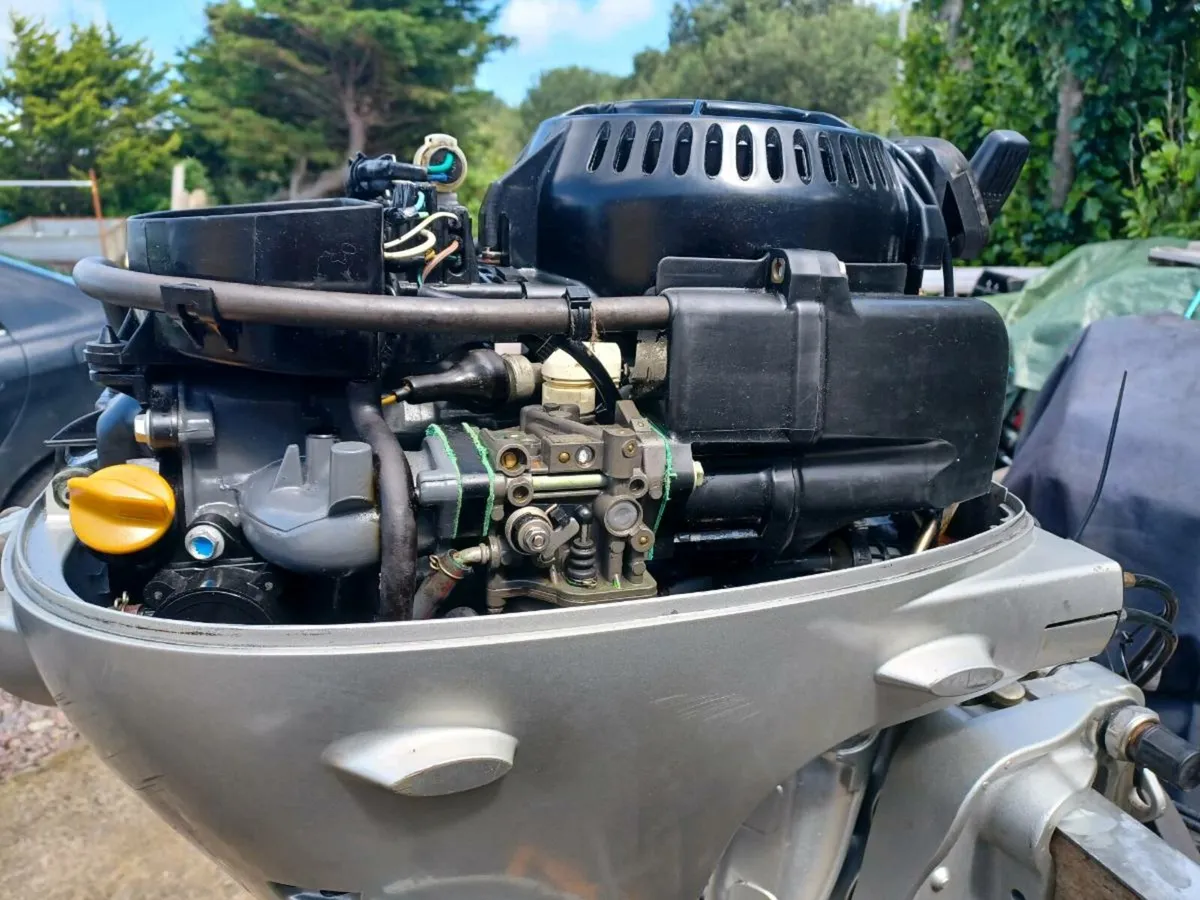 Honda 20hp outboard engine - Image 3
