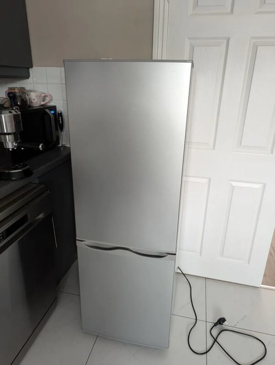 fridge freezer - Image 3