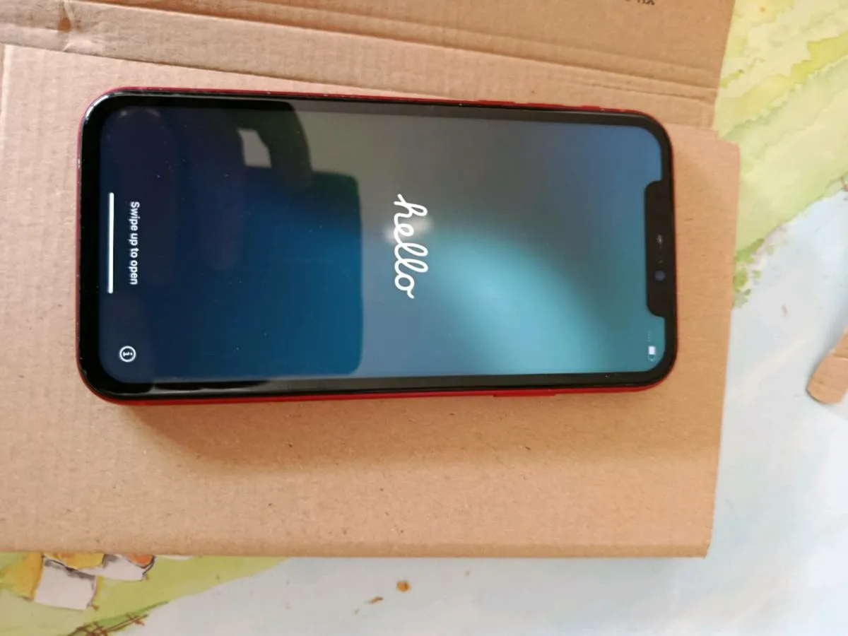 iPhone 11 - Image 1