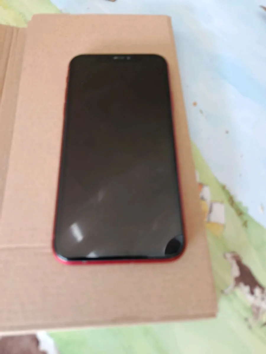 iPhone 11 - Image 3