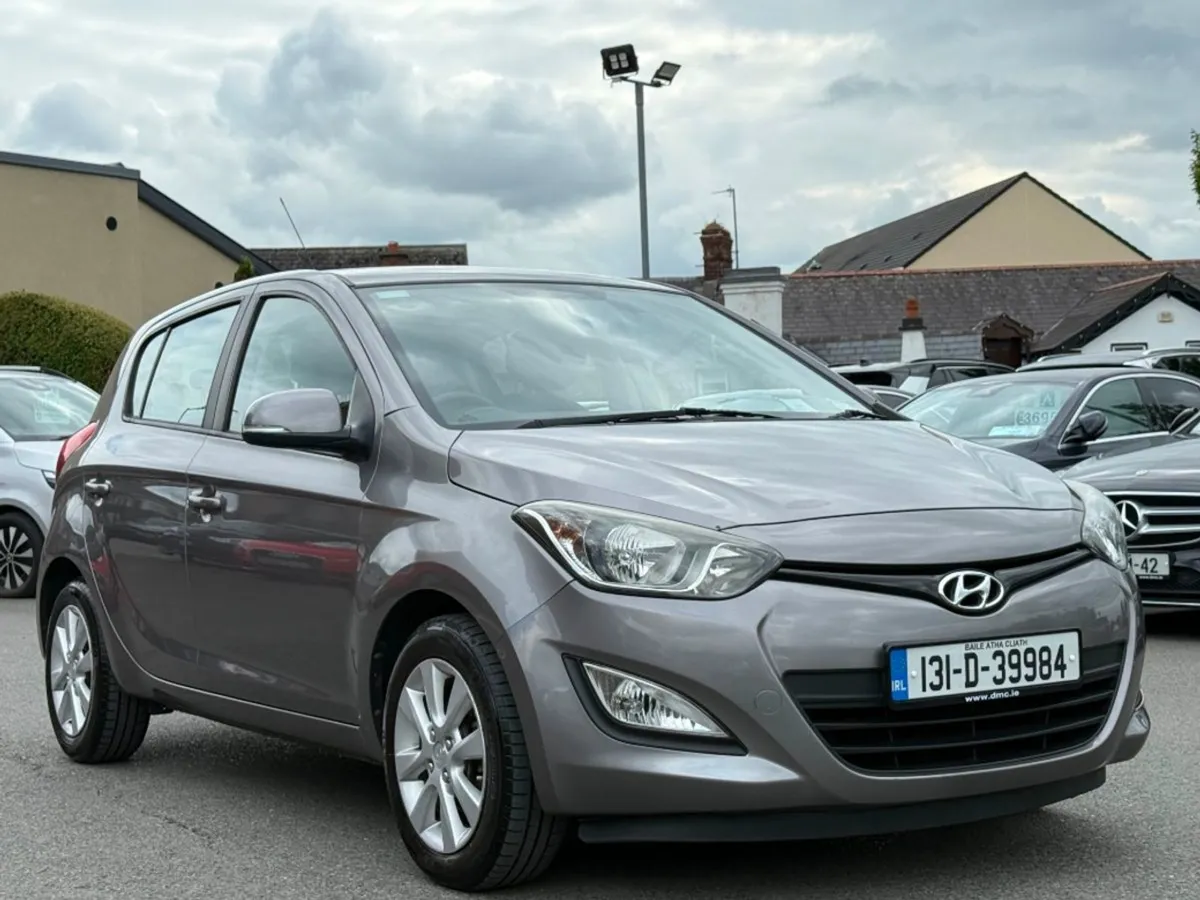 Hyundai i20 1.2 Active 5DR  low Kms - Image 3