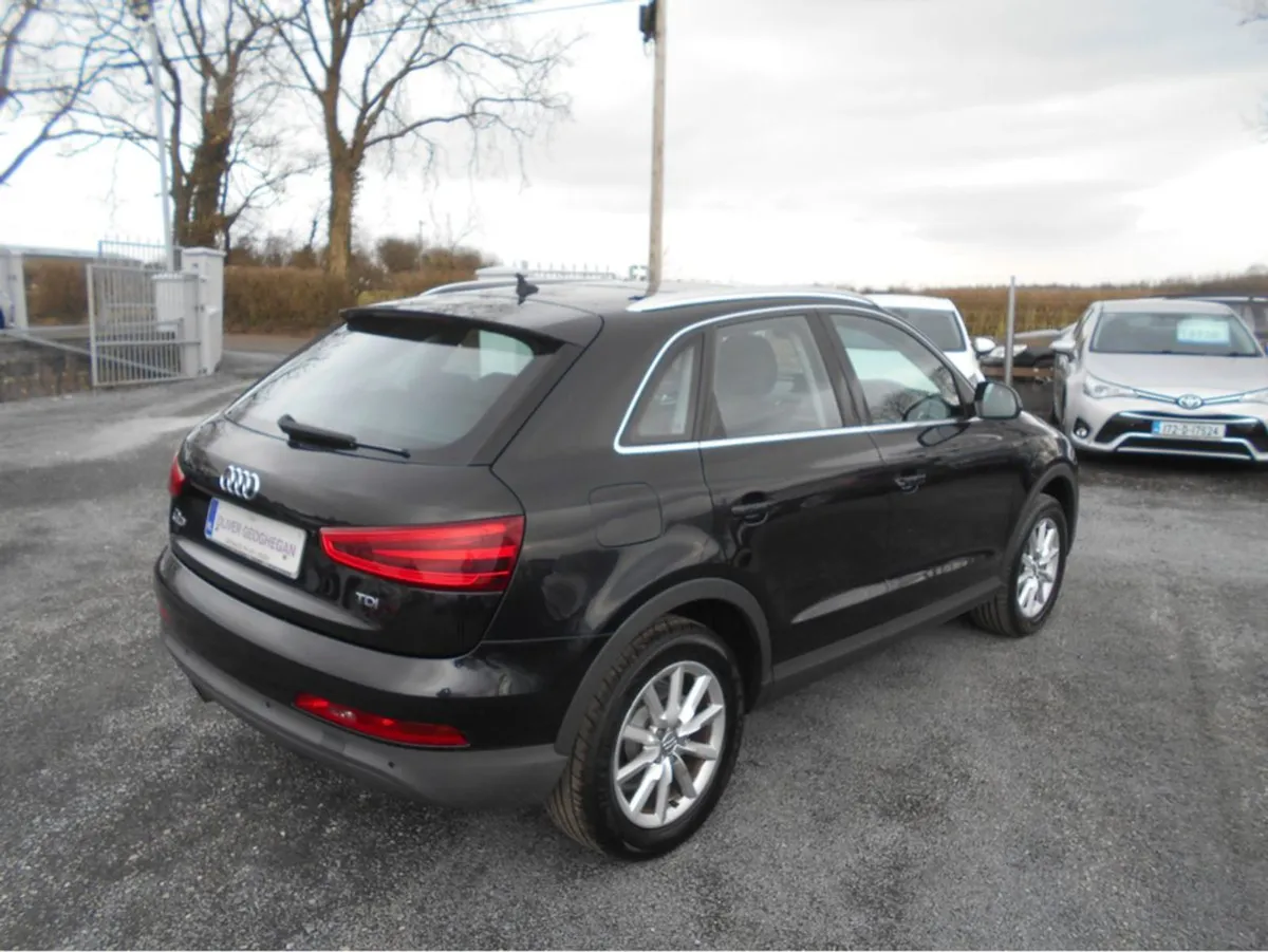 Audi Q3 2.0 TDI 140 SE (pan Roof) - Image 2