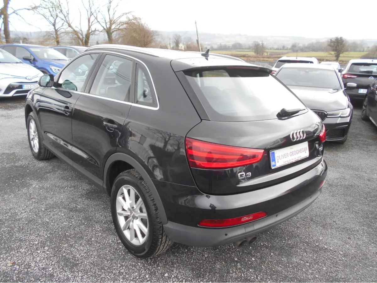Audi Q3 2.0 TDI 140 SE (pan Roof) - Image 3