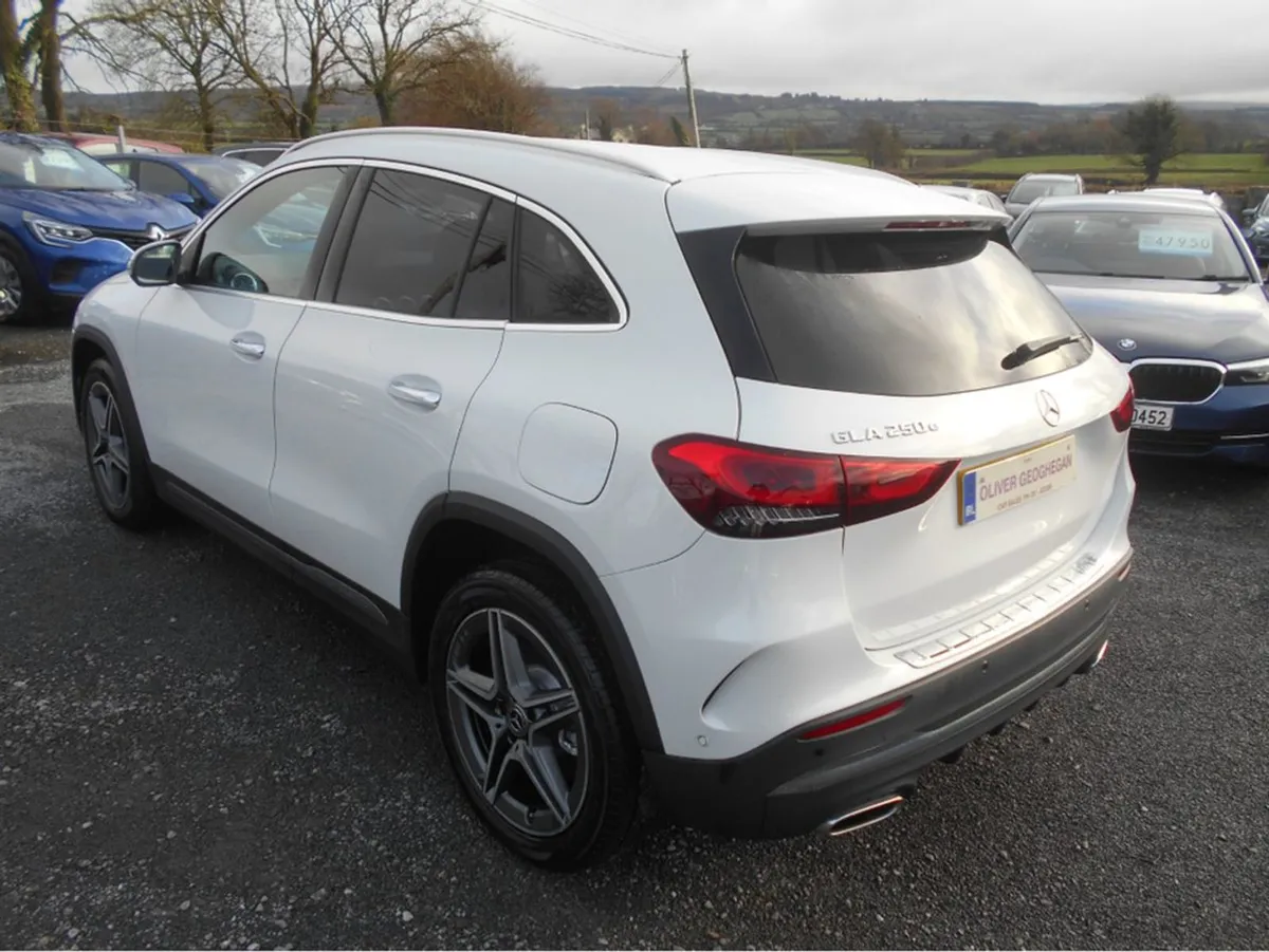 Mercedes-Benz GLA Class GLA 1.3 250e Exclusive Ed - Image 4