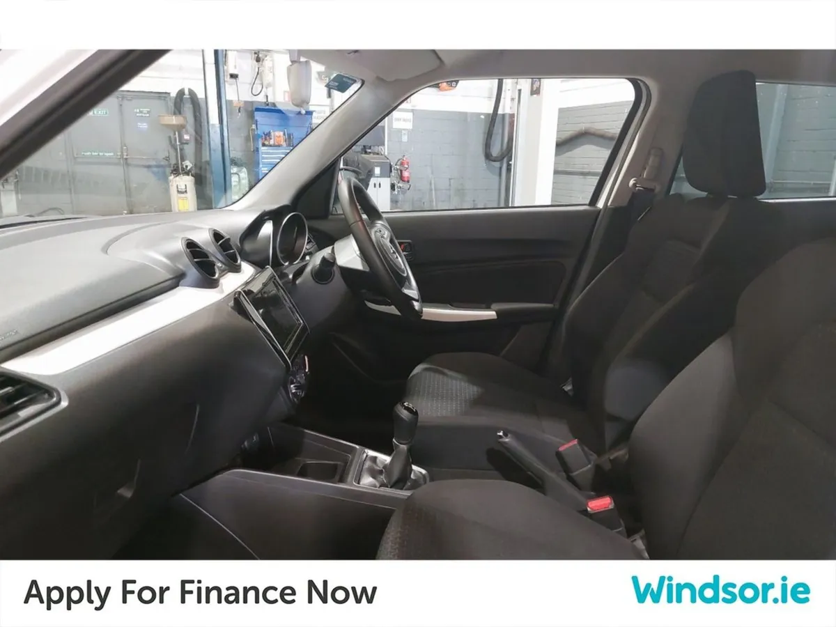 Suzuki Swift Swift 1.2 Mild Hybrid Sz-l MT - Image 3