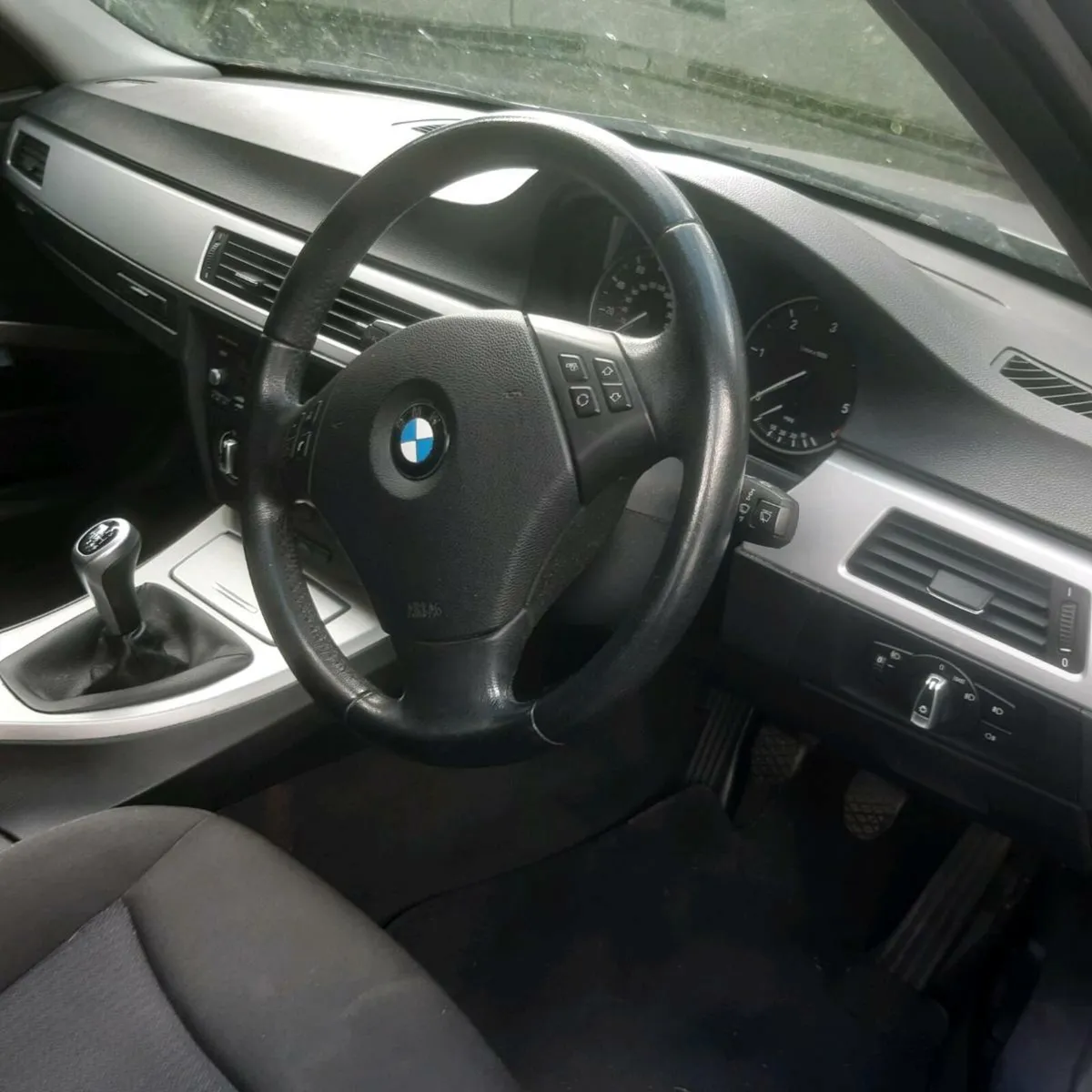 BMW 3 Series Estate - Image 3