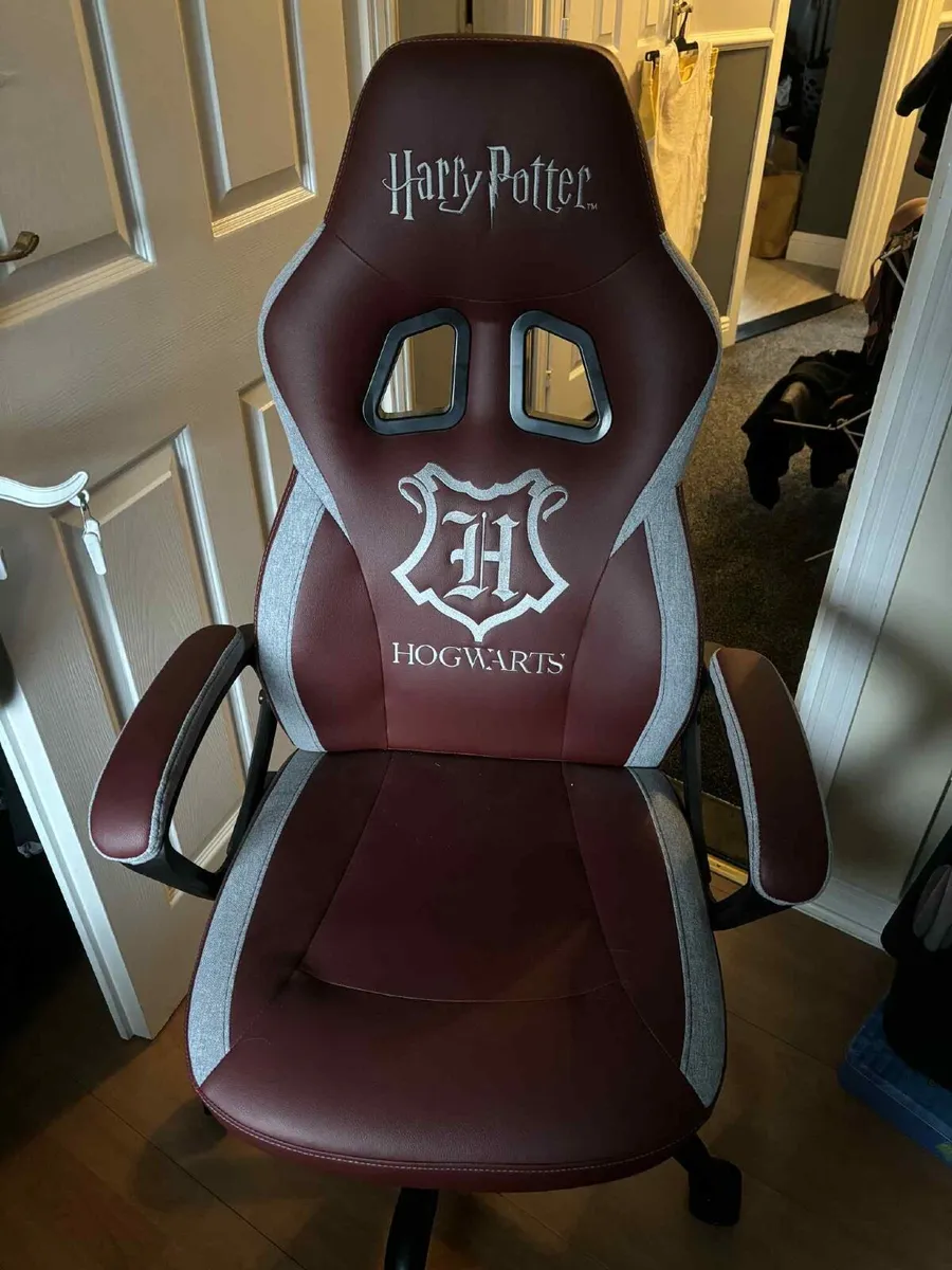 Gaming chair - Image 1