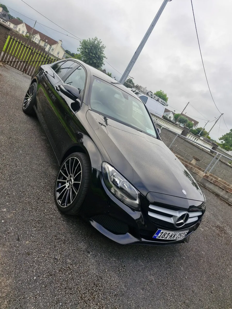 Mercedes-Benz C-Class 2018 - Image 2