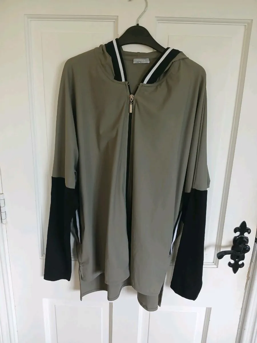 Naya Jacket - Image 1