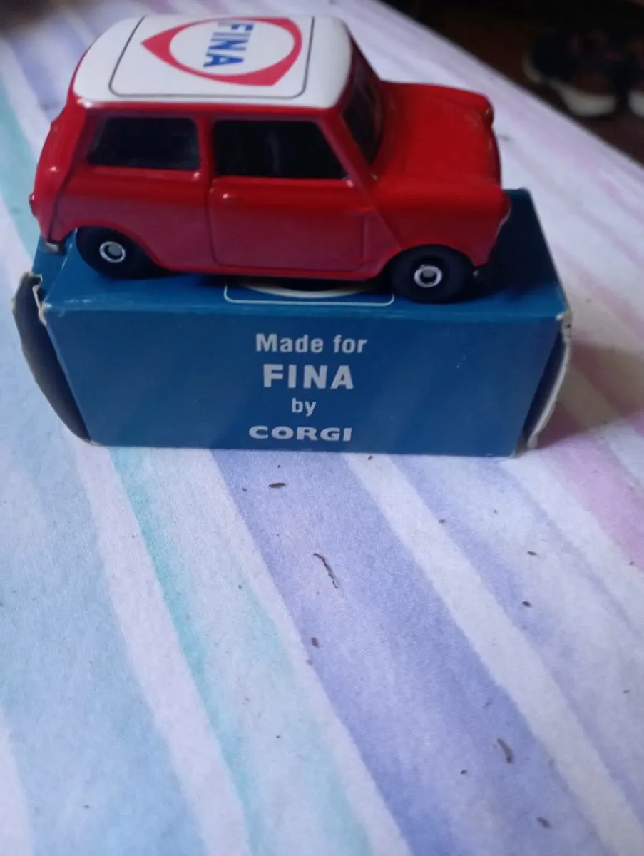 1993 MATTEL CORGI CLASSIC MINI COOPER. - Image 1