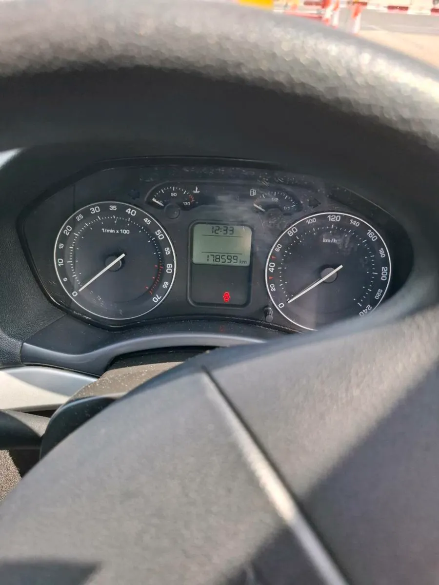 Car - Image 1