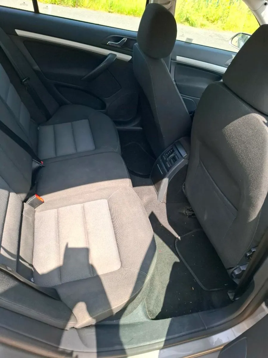 Car - Image 3