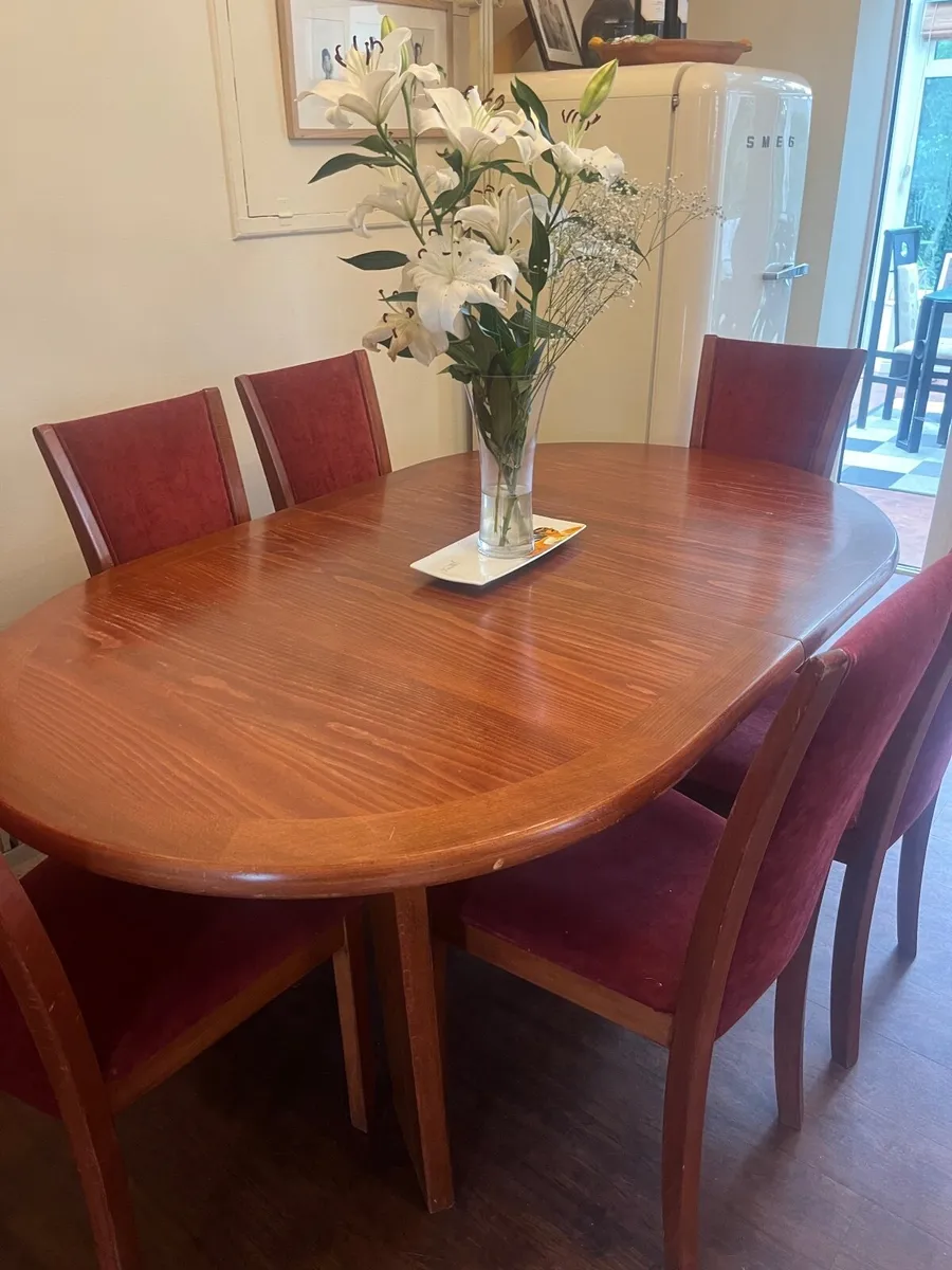 Dining table & 8 chairs Skovby - extendable - Image 1