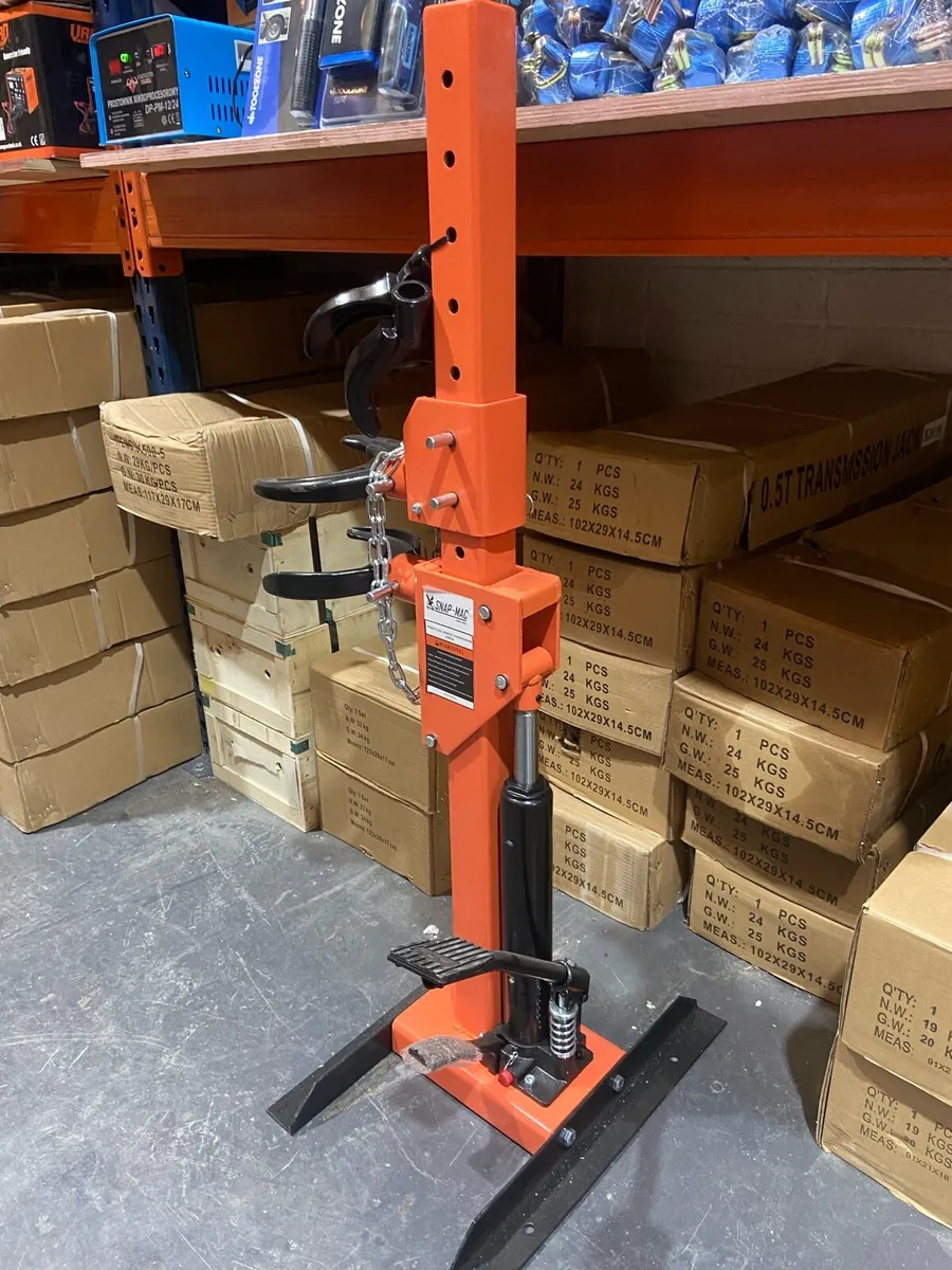 Spring compressor