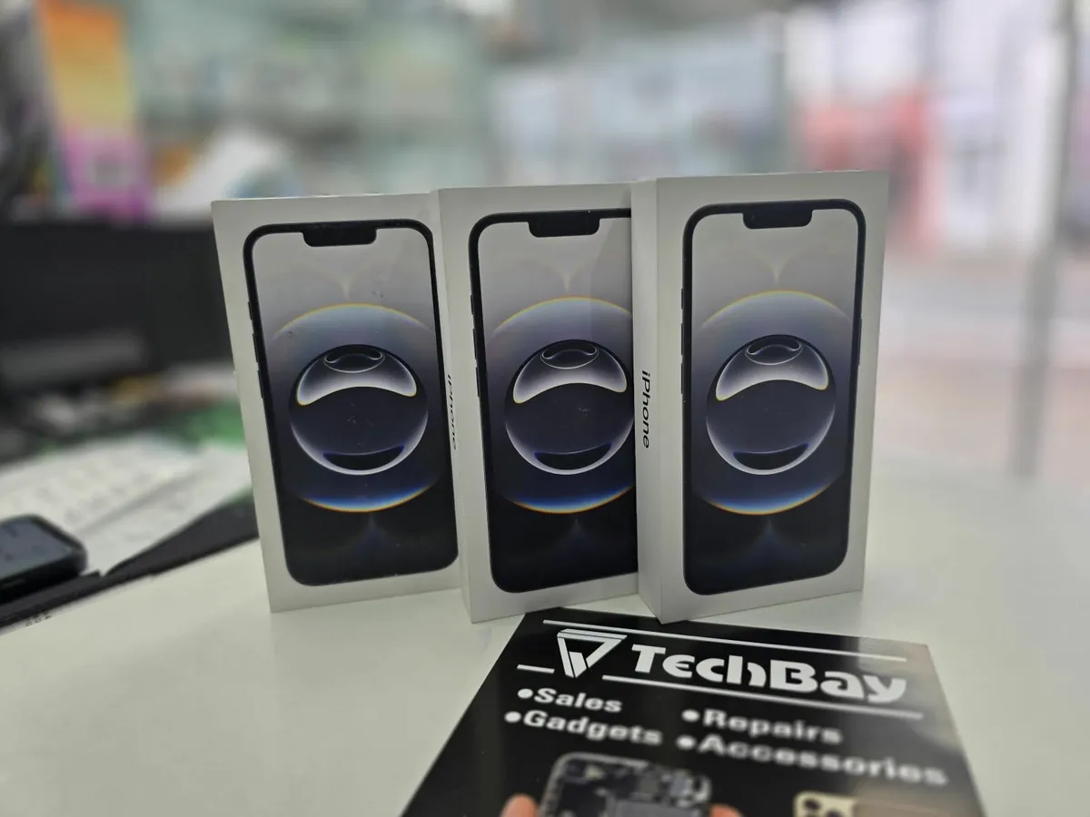 iPhone 16e