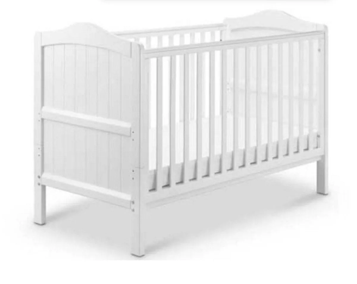 Cot bed