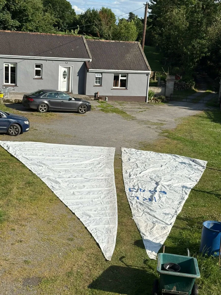 40ft high yatch sail for sale in good condition. - Image 1