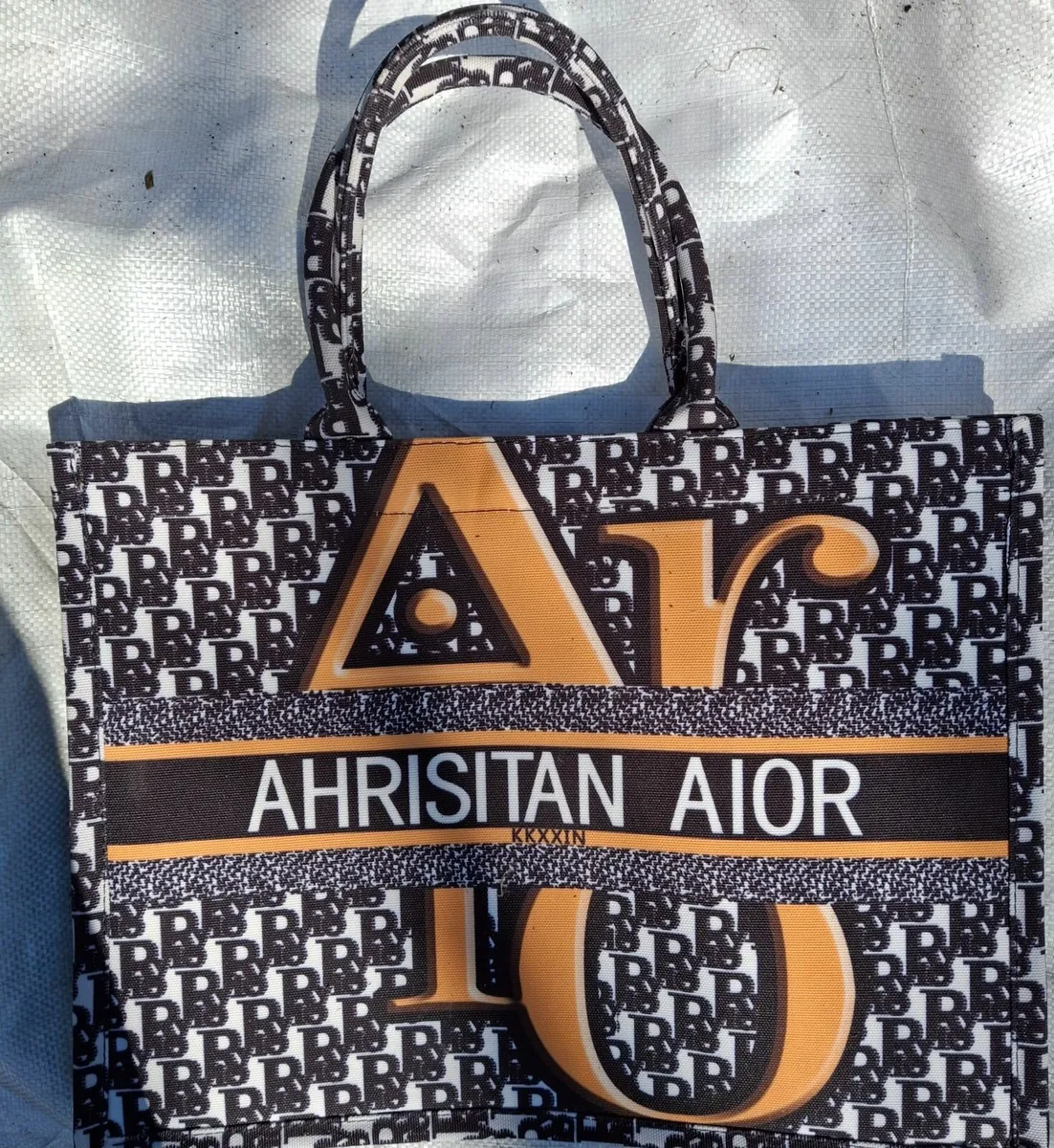 Beautiful Ladys bags . - Image 4
