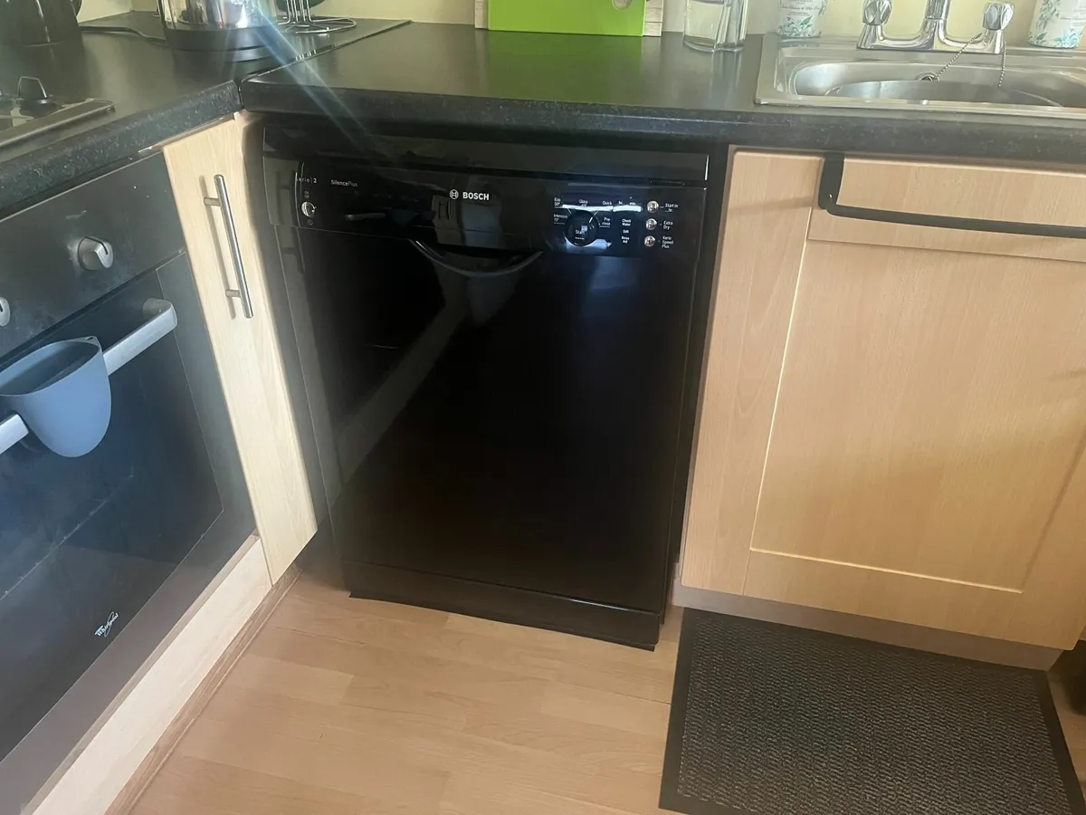 Dishwasher - Image 2
