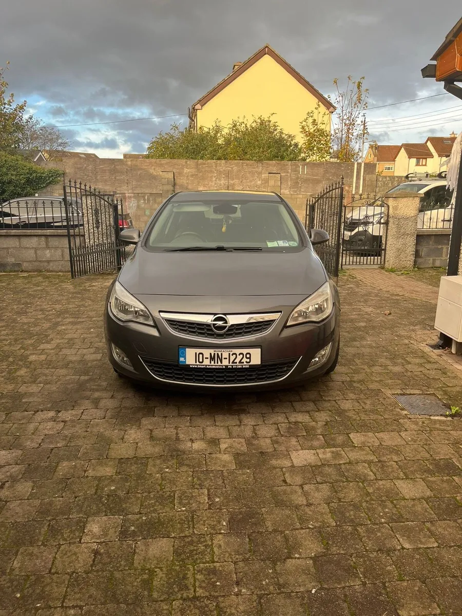 Opel Astra - Image 1