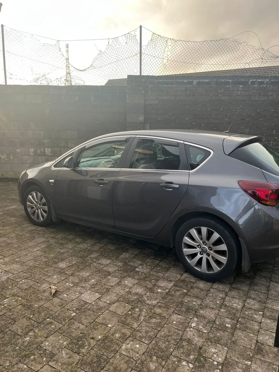 Opel Astra - Image 2