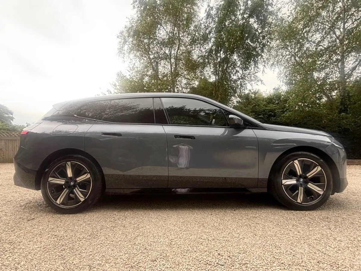 BMW IX M Sport Xdrive40 - Image 2