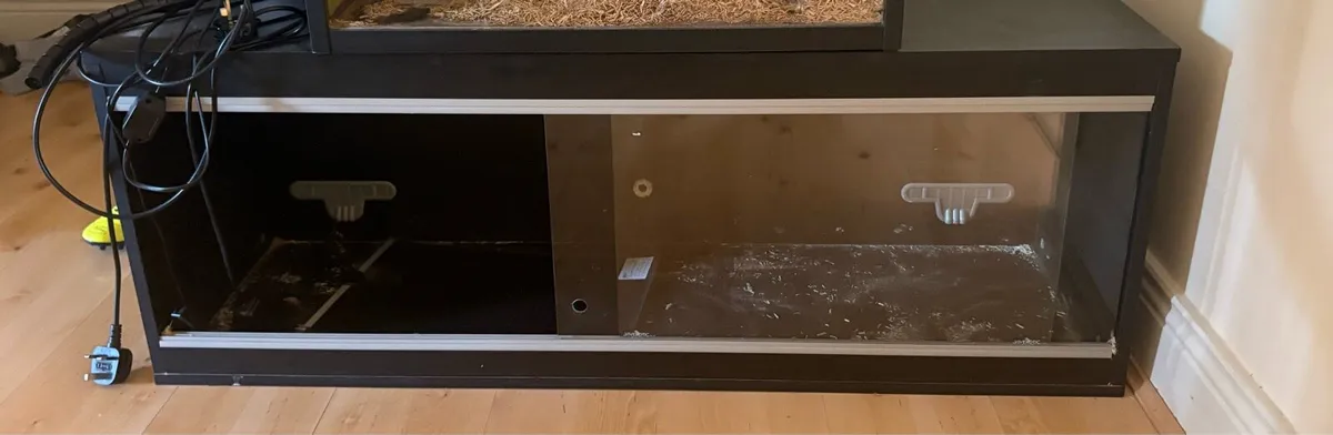 Vivarium/reptile enclosure - Image 1