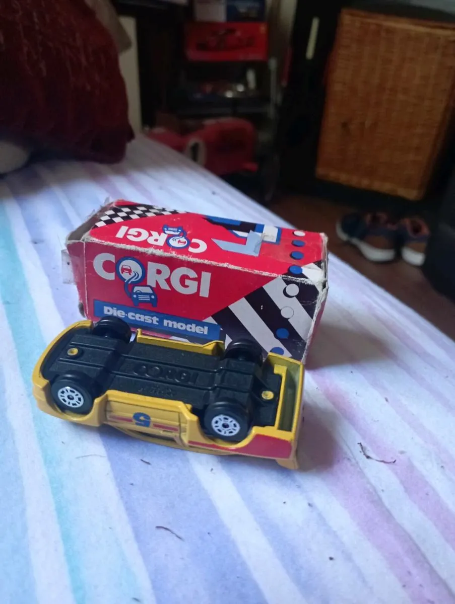 VINTAGE CORGI JUNIORS BMW M3 RACING CAR - Image 4