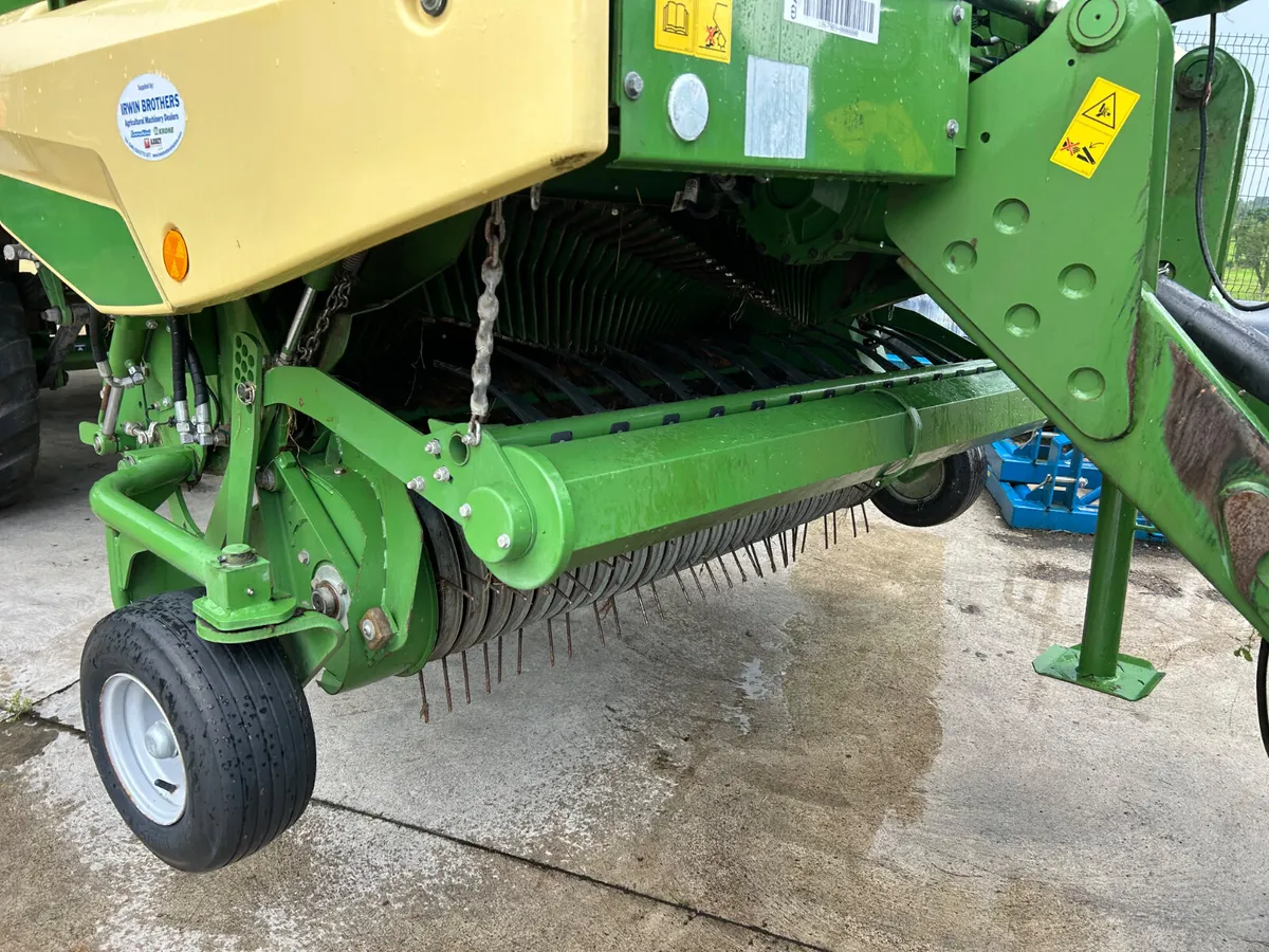 Krone ax310 silage wagon - Image 2