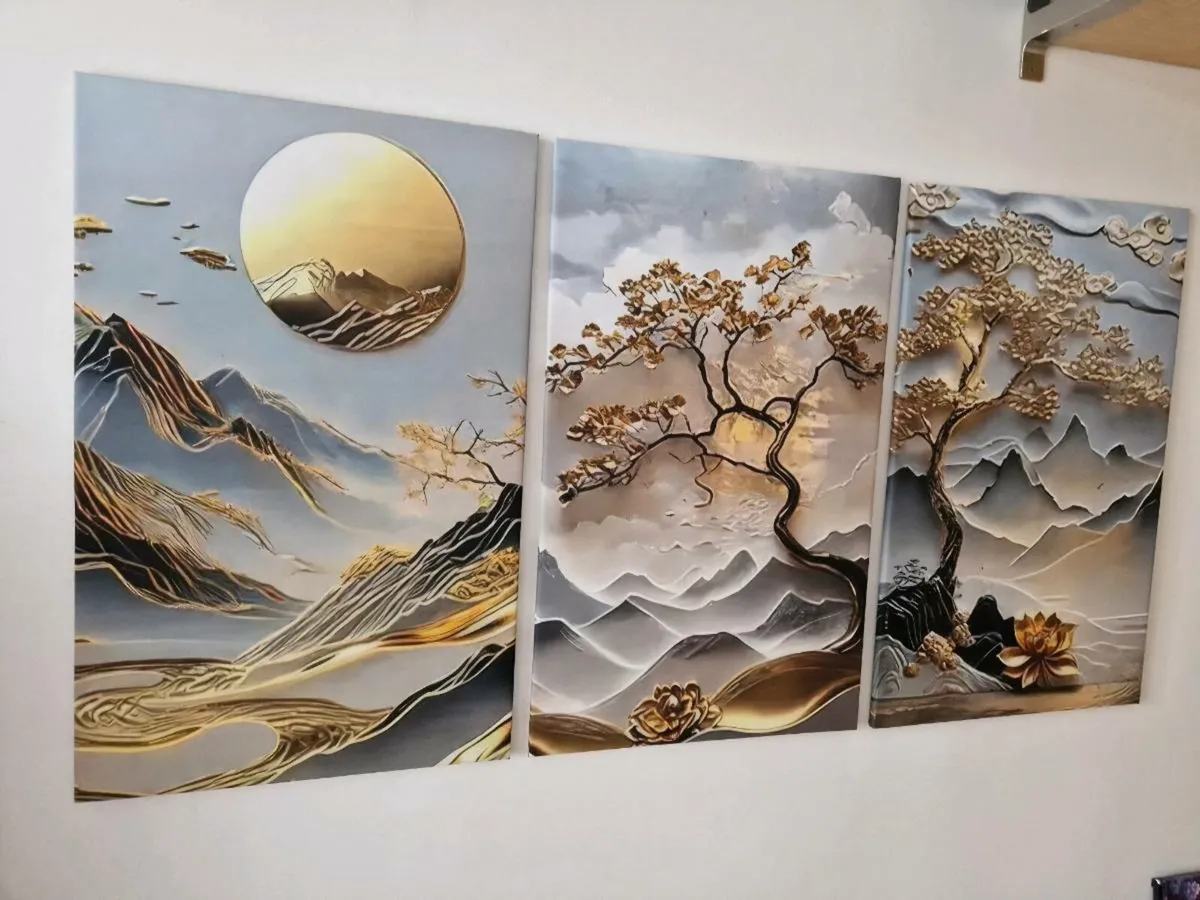 3 canvas 43cm x 70 cm - Image 1