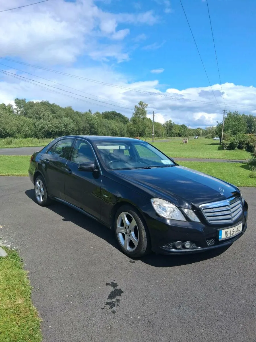 2010 Mercedes e220 diesel - Image 4