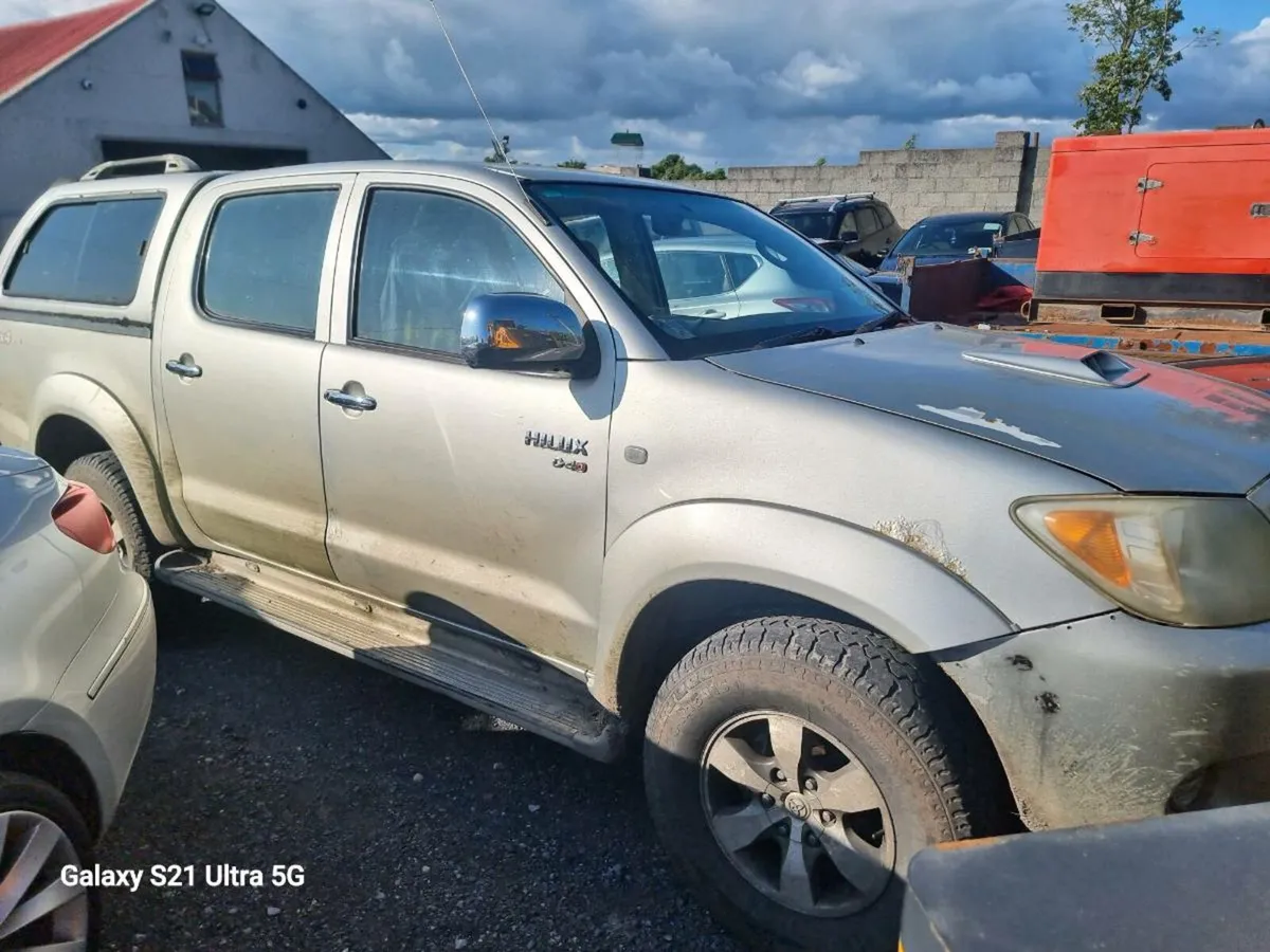 2006 Toyota Hilux - Image 1